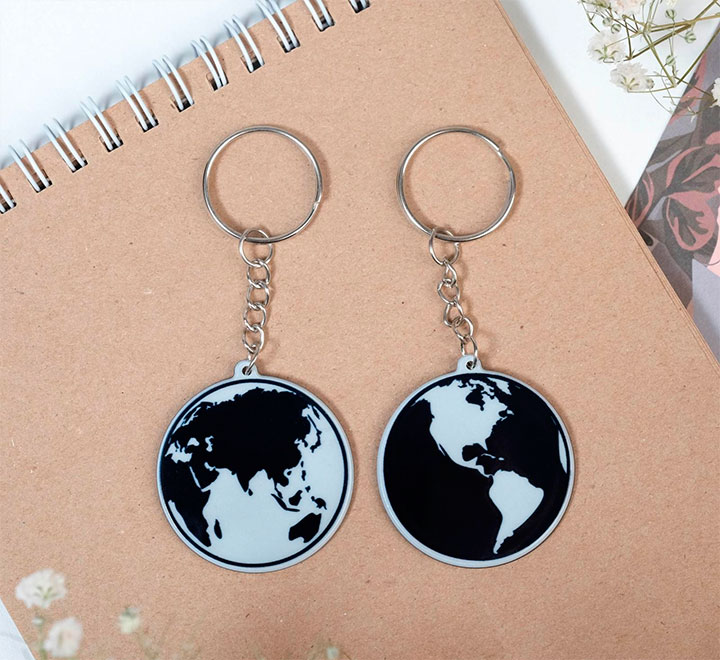 Парные брелоки "Расстояние нам нипочём" фото 0