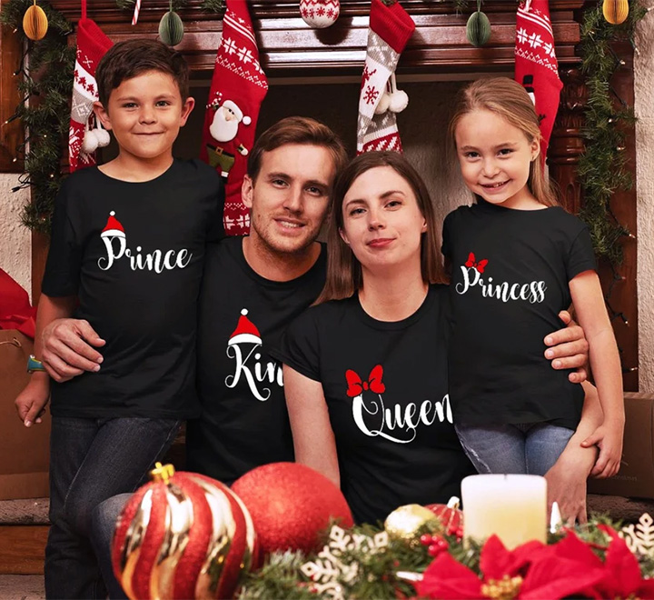 Семейные новогодние футболки для четверых "King, Queen, Prince, Princess"