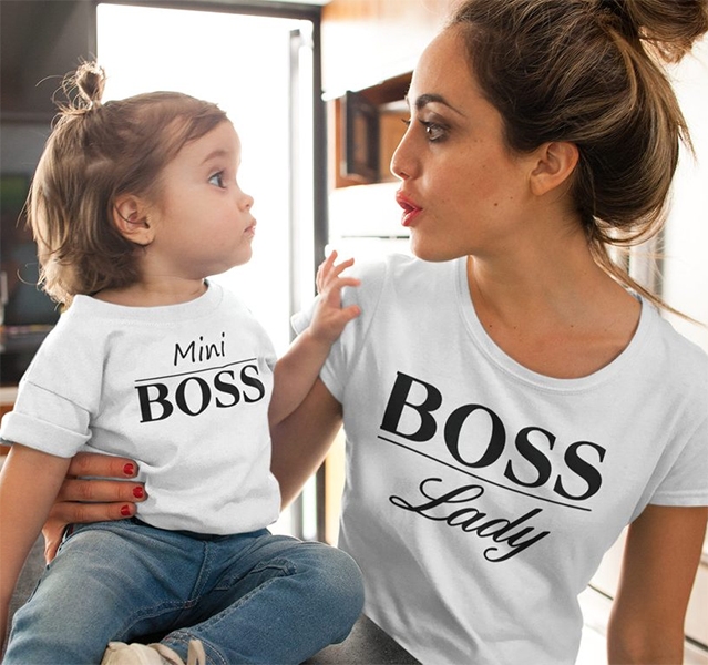Футболки для мамы и ребенка "Lady Boss, Mini Boss" белые фото 0